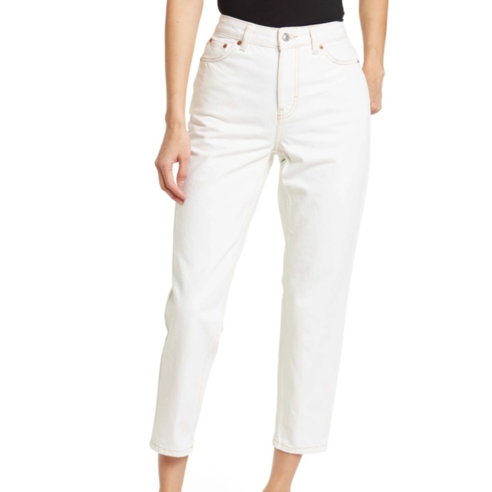 NWT! Topshop Off-White Mom Jeans CREAM Size 32W x 28L (fits like 30-31W)